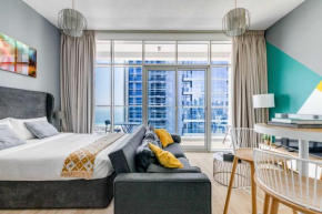 Knokey Dubai Marina Comfortable Apartments with Pool and Gym